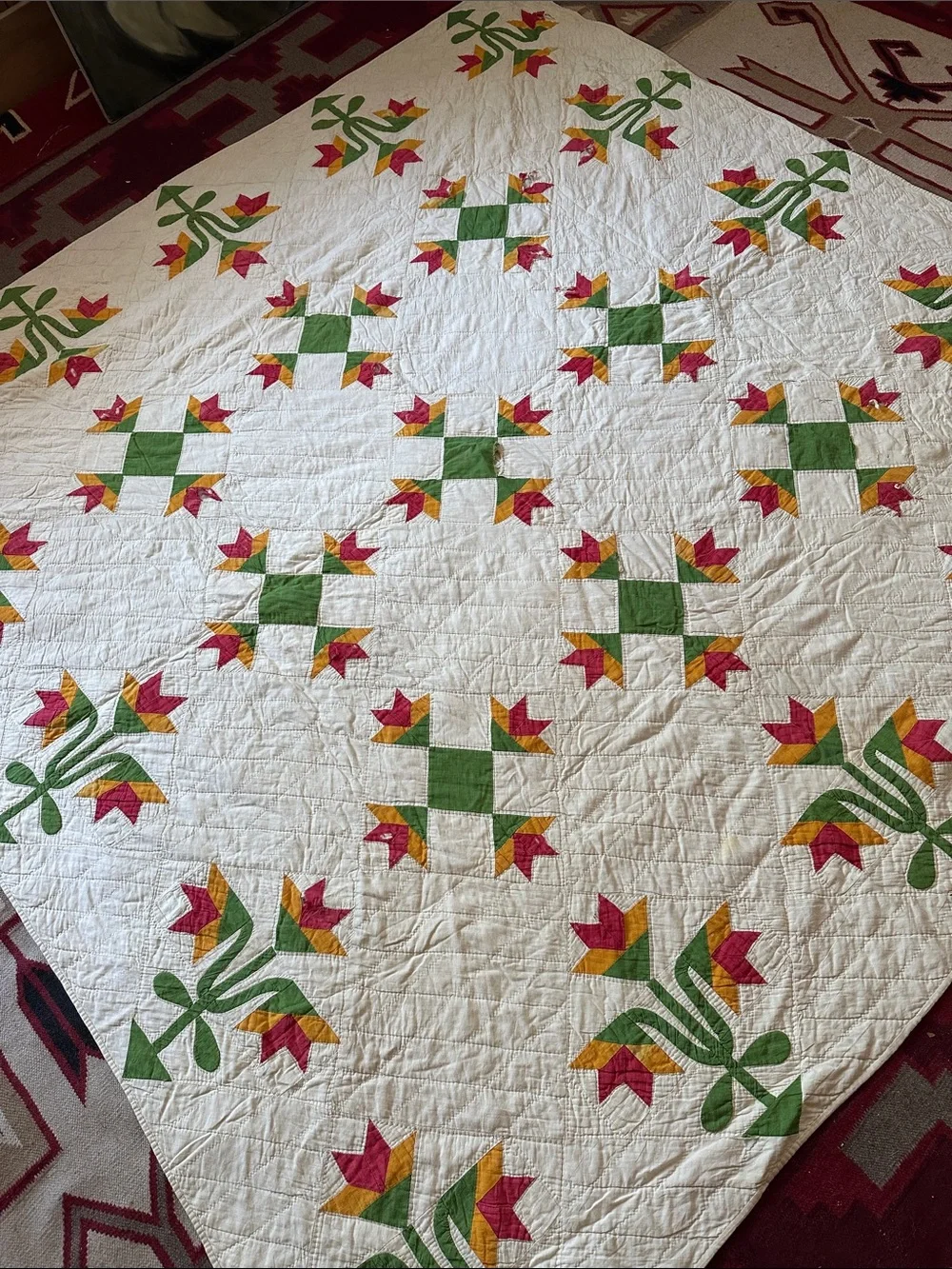 Antique Wandering Foot Tulip Basket Quilt 6ftx6ft